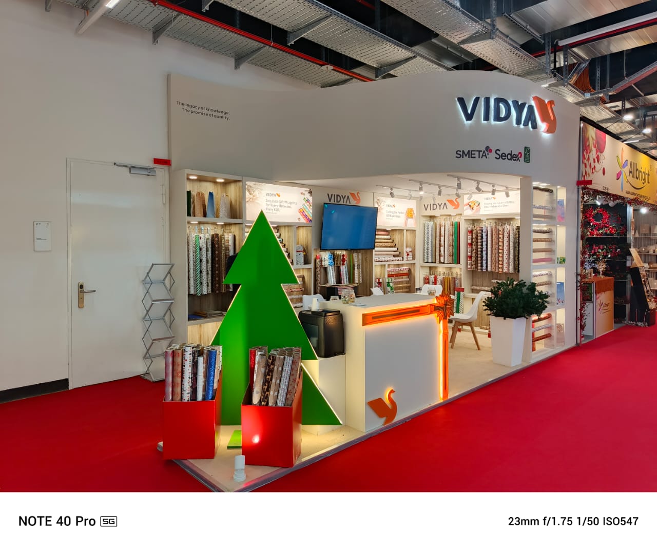 Vidya_Christmasworld